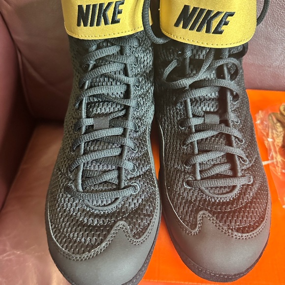 Nike Inflict 3  Wrestling Shoes black and gold - Picture 11 of 12